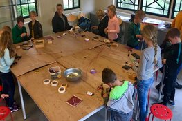 Speciaal voor kids en jongeren: De Zomer Maakfabriek