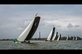 Volg het SKS Skûtsjesilen vanuit 'skybox'