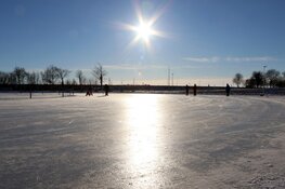 IJsvereniging Lemmer bedankt vrijwilligers en de gemeente Fryske marren