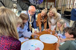 Leerlingen openen ‘Gaia in Woudagemaal’ met ideale wereld van de toekomst