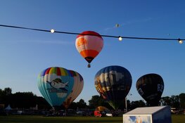 Veel publieke belangstelling bij Friese ballonfeesten in Joure