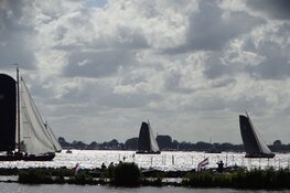 Lemmer wint skûtsjesilen bij Terherne op het Sneekermeer