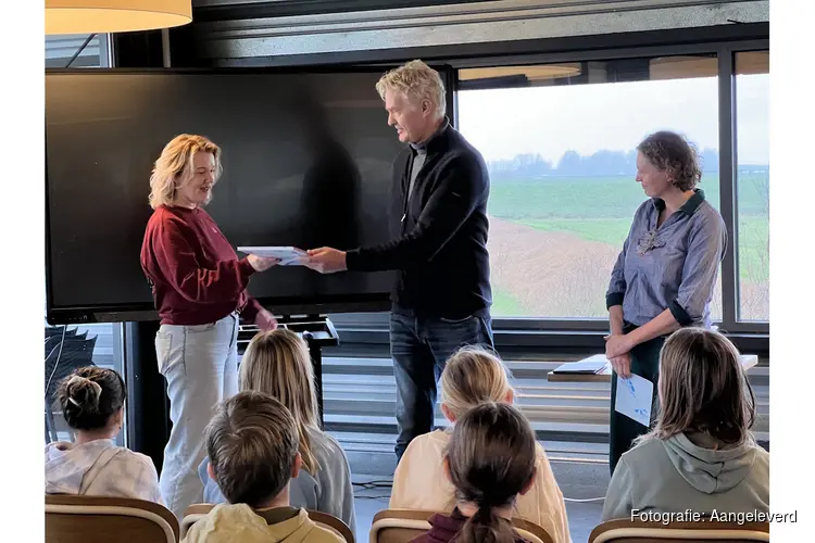 Samenwerking Wetterskip Fryslân en Afûk resulteert in educatief prentenboek 'Wetter'